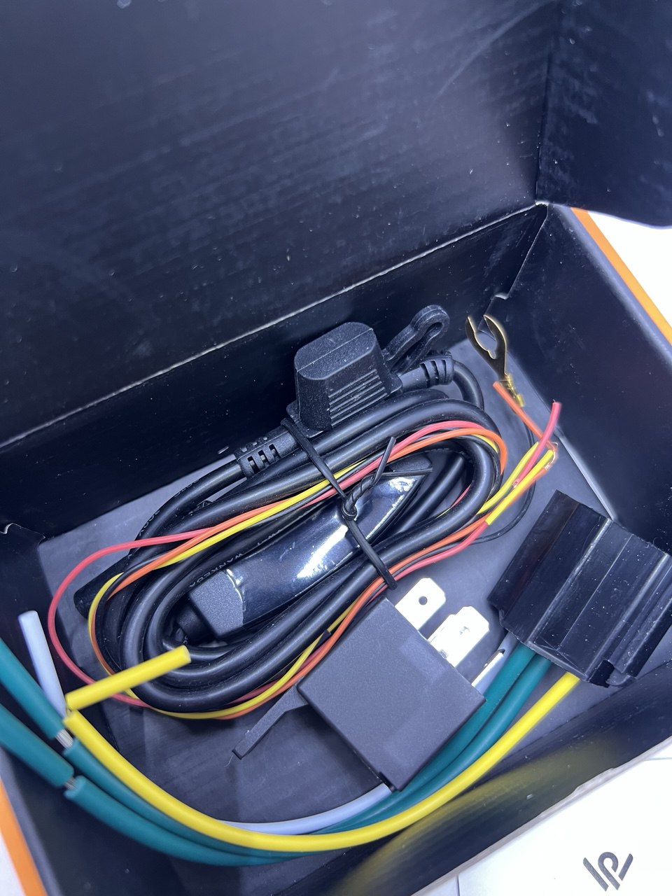 ردیاب وایزر مدل B60