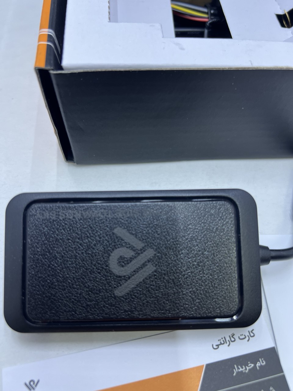 تصویر ردیاب خودرو وایزر مدل B60 با باتری ۲۷۰ میلی‌آمپر و قابلیت شنود 