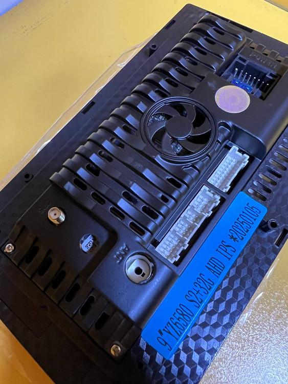 مانیتور اندروید