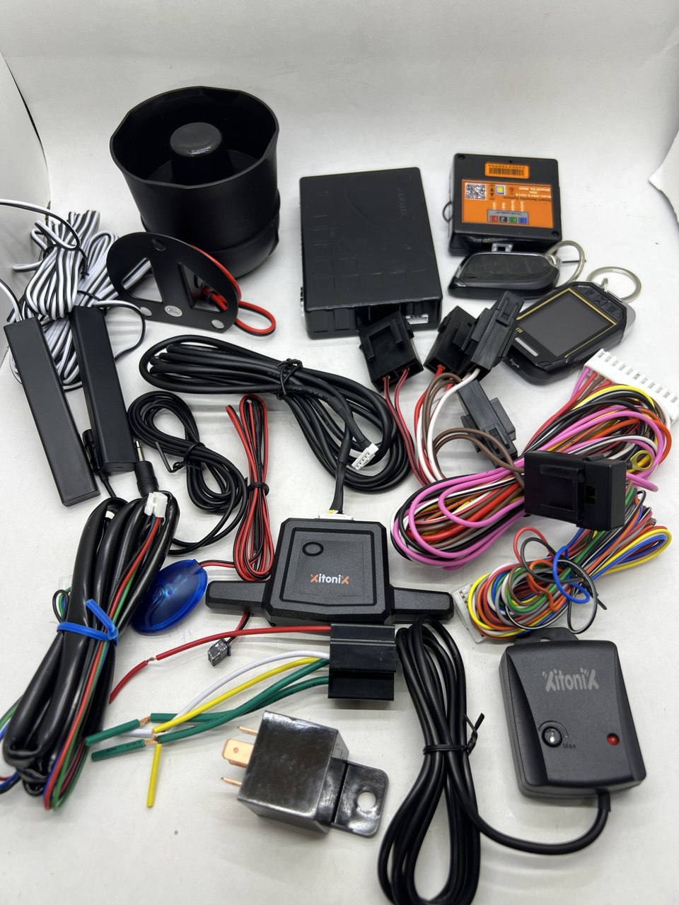 دزدگیر و ردیاب تصویری زیتونیکس مدل +ZX06 (لاکچری)