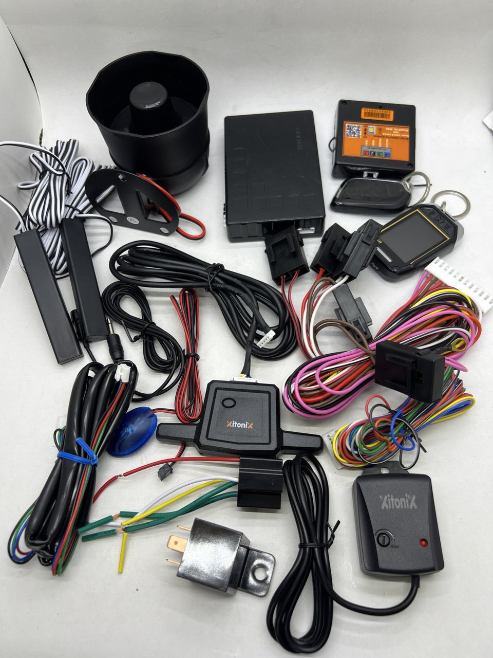 دزدگیر و ردیاب تصویری زیتونیکس مدل +ZX06 (لاکچری)